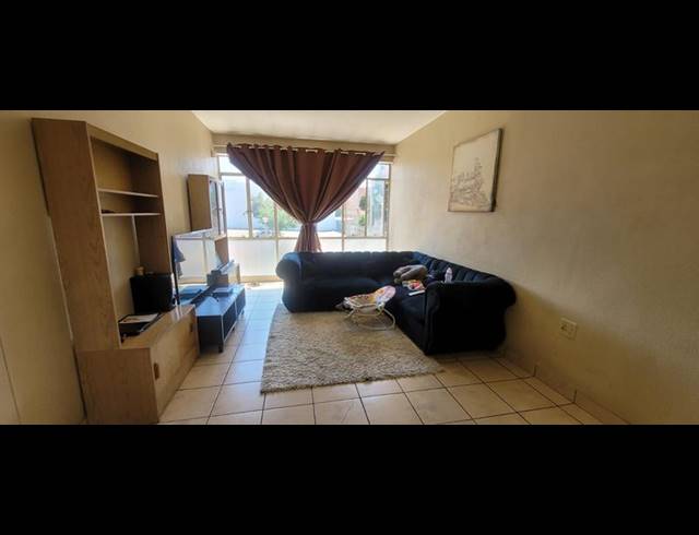 1 BEDROOM TOWNHOUSE FOR SALE IN NEW REDRUTH